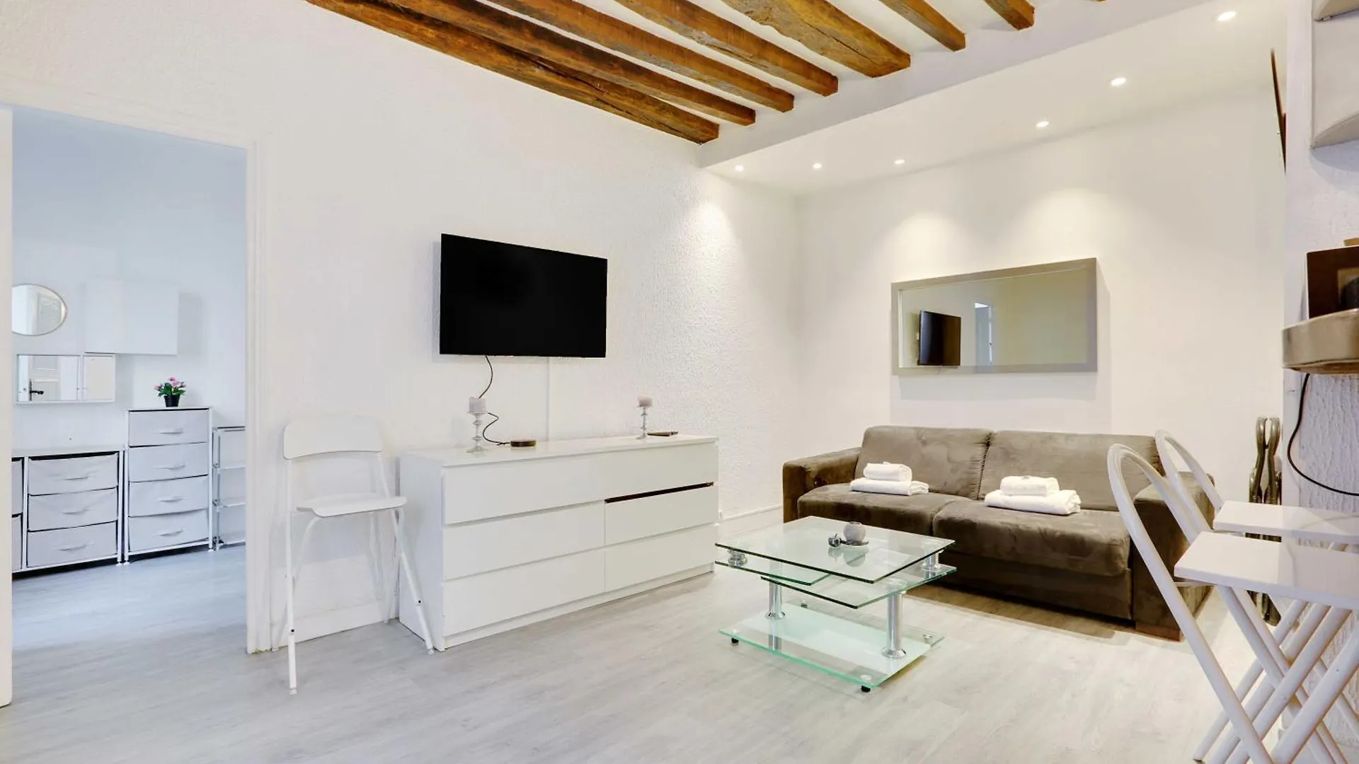 Charming Apartment-1Br-4P- Canal Saint-Martin Paris France