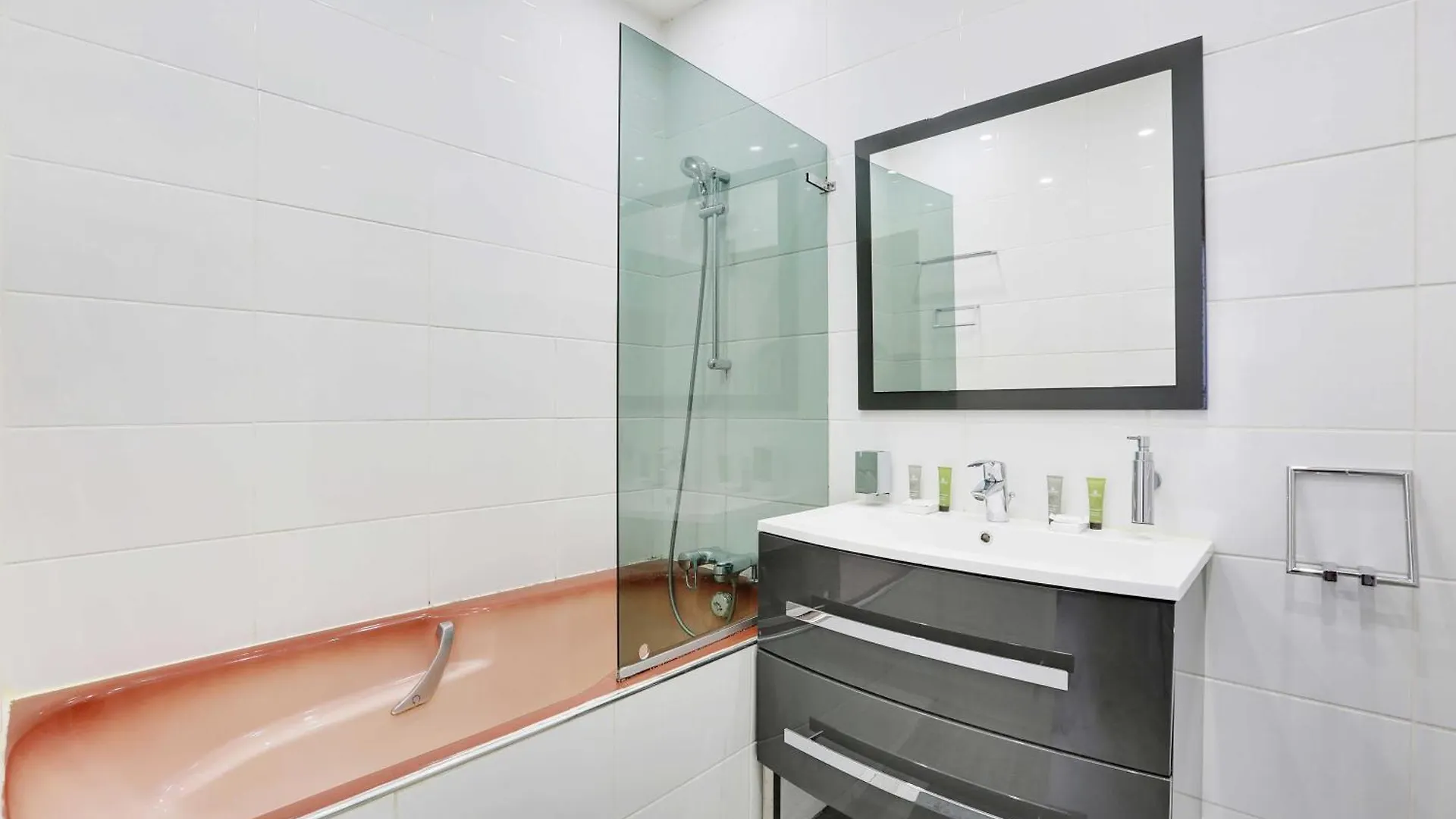 Apartment Charming Apartment-1Br-4P- Canal Saint-Martin Paris